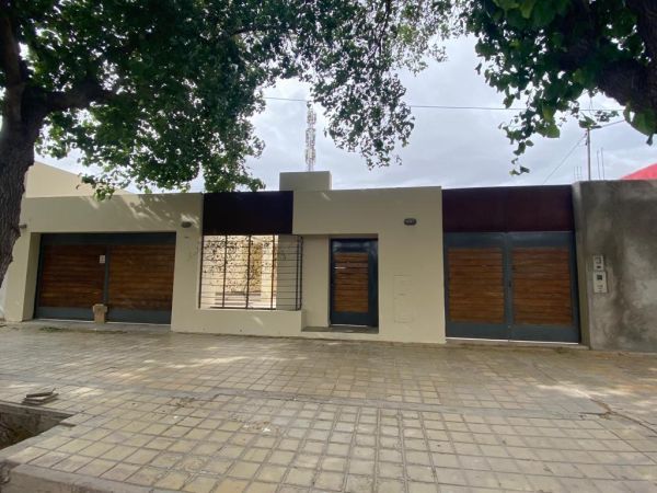 Casa en Laprida Este 835