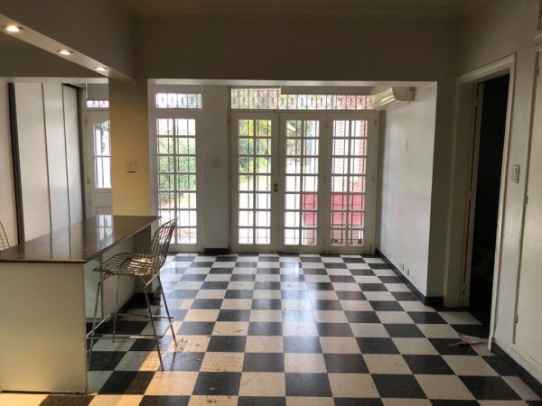 Casa en Rivadavia Este 1104